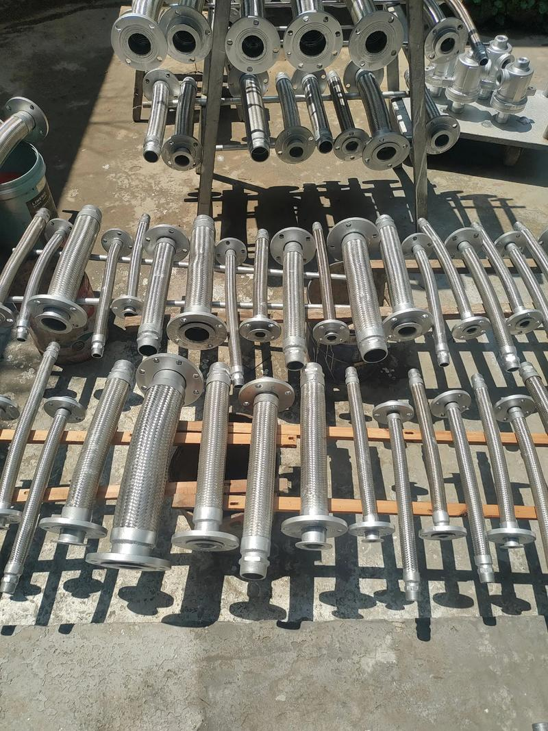 شیلنگ انعطاف پذیر مفصل دوار