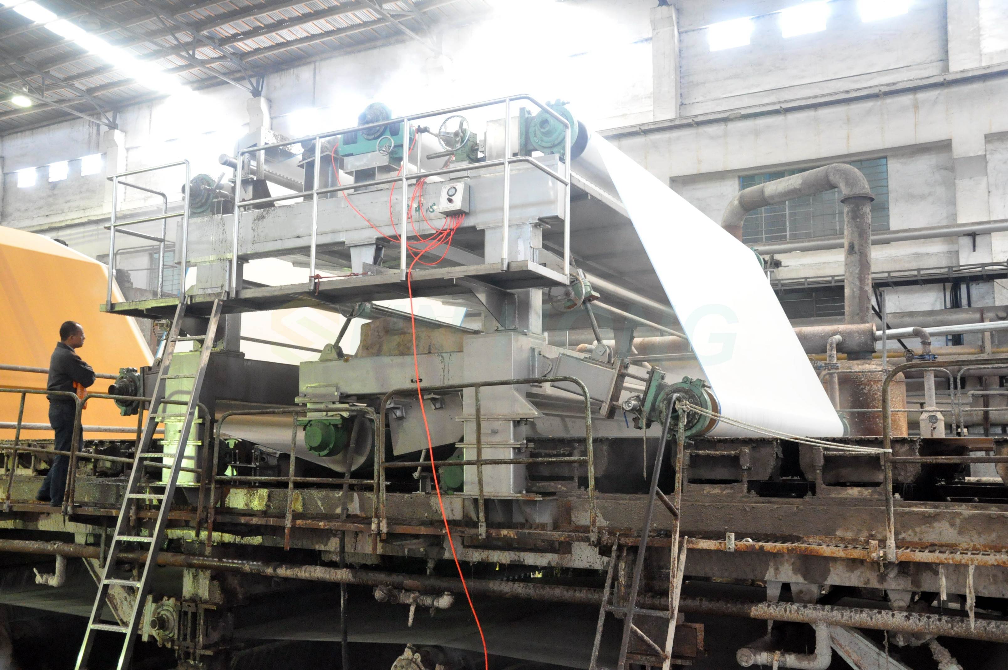 دستگاه کاغذسازی بالا