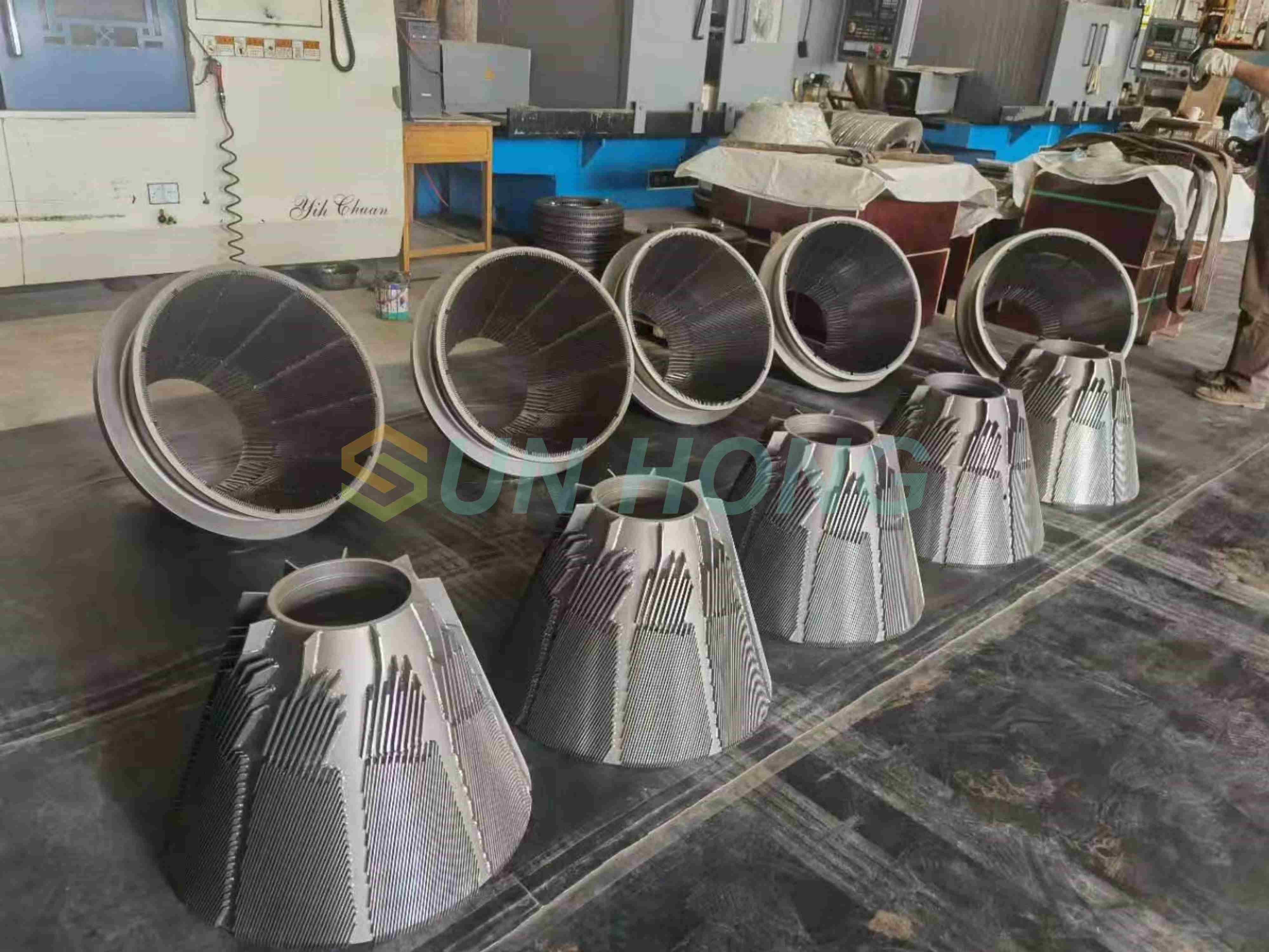 صفحه پالایشگاه مخروطی