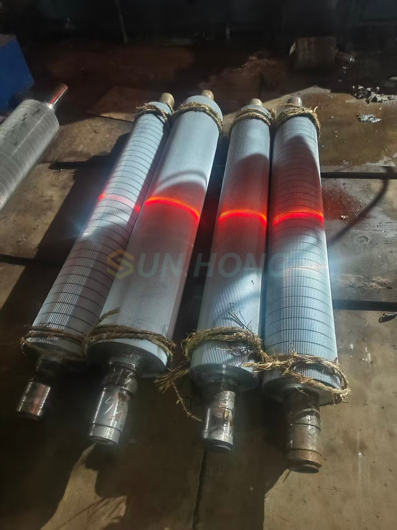 رول موجدار با روکش کاربید تنگستن 